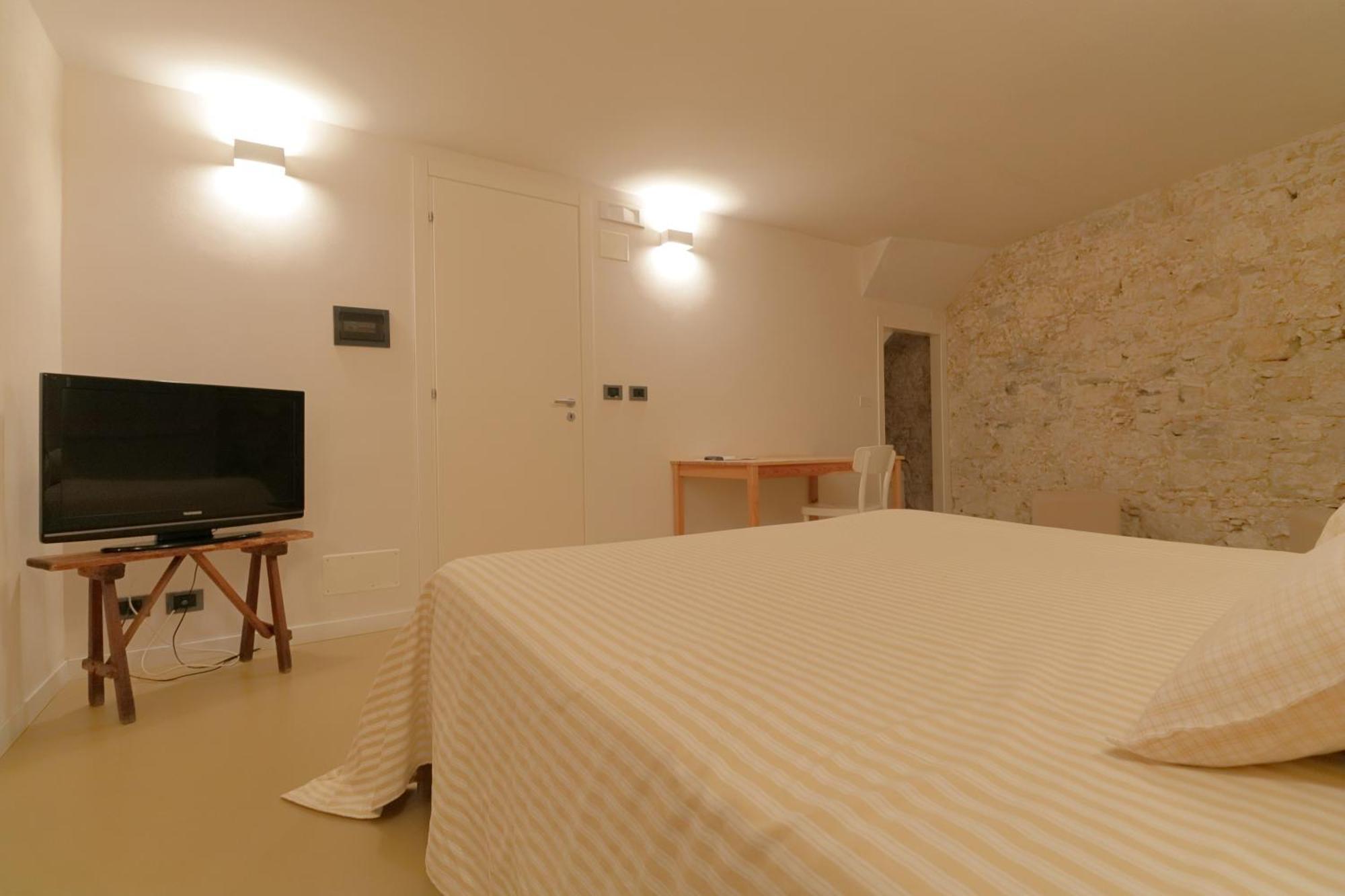Al Postale 17 Bed & Breakfast Erice Exterior foto